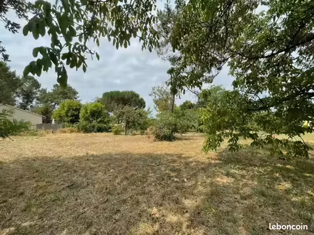 terrain 800 m² prignac et marcamps