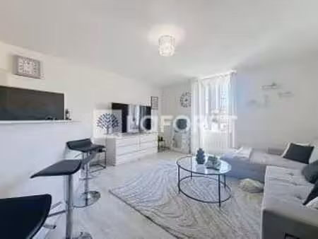 location appartement 2 pièces à bressuire (79300) : à louer 2 pièces / 39m² bressuire