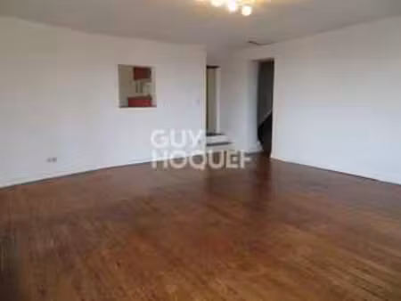 location appartement 5 pièces à château-gontier-sur-mayenne (53200) : à louer 5 pièces / 1