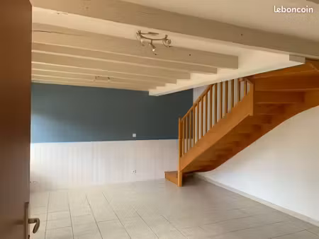 location t4 de 76 m2 sans jardin
