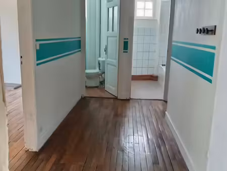 grand t3 de 74 m2 avec balcon sans vis à vis