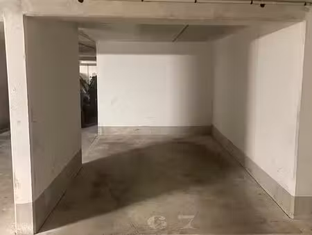 place de parking sécurisée à louer asnières-sur-seine – métro gabriel péri – 89 /mois