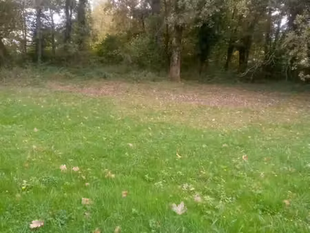 terrain 1 580 m² creysse