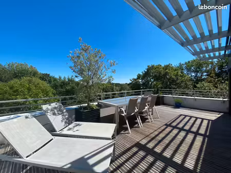 penthouse meublé 96 m² – 2 terrasses 60 m² – clé en main – 1 à 5 pers