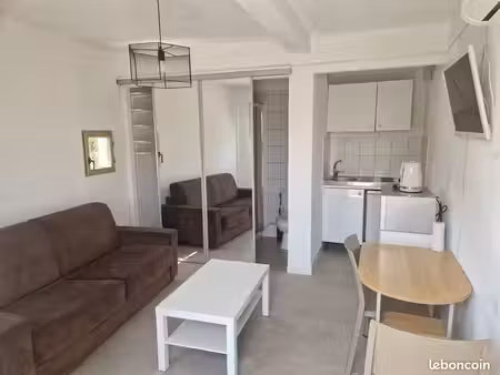 location studio meublé nice cimiez 18m2 septembre à juin 2025/26 entièrement rénové