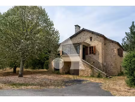 maison de 100m2  3 pièces  2 chambres
