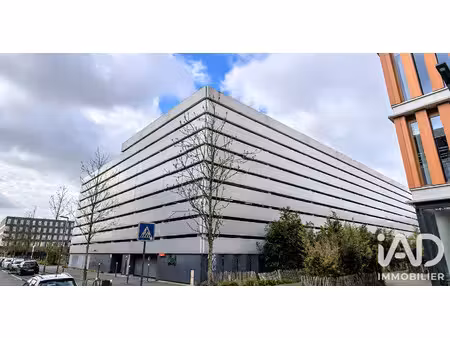 vente parking 60 m²