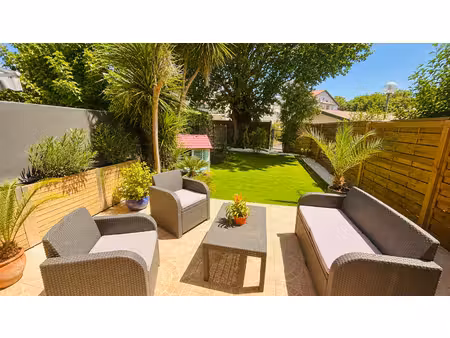 a vendre à anglet maison mitoyenne de 75 m² habitable dans quartier recherché