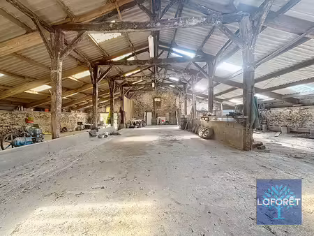 grange à réhabiliter - un beau projet à deux pas de la roche-sur-yon