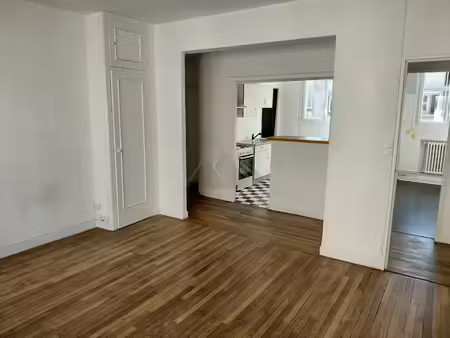 brest - pilier rouge - t3 - 70m²
