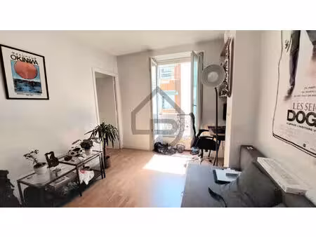 appartement de deux pieces de 27 m² loue meuble