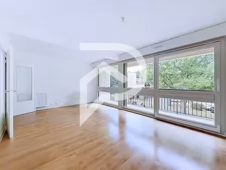 a louer très bel appartement t4 rénové secteur recherché