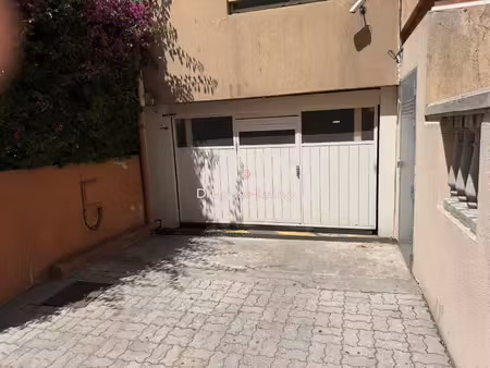 06400 cannes  proche tribunal bd carnot  parking dans le garage fermé d'une résidence