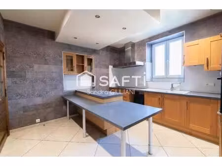 appartement duplex entièrement rénové avec jardin !