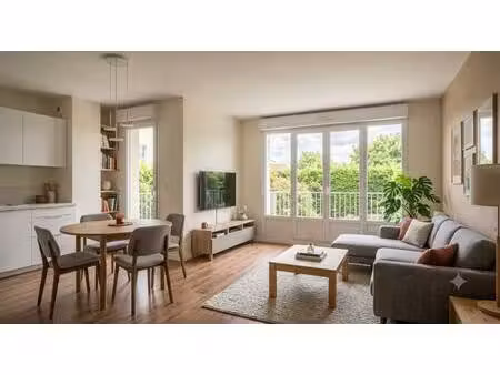 bel appartement 2 pièces à proximité immédiate des transports avec balcon !