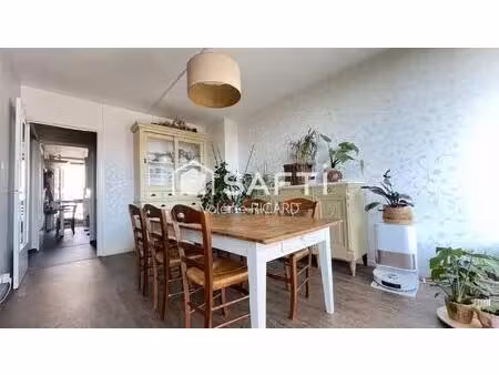 t4 lumineux avec balcons au cœur de montauban