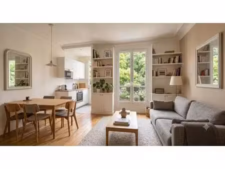 bel appartement 3 pièces avec balcon à proximité immédiate des transports !