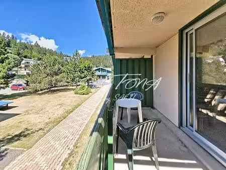pyrénées 2000 – studio cabine avec balcon au pied des pistes – libre de tout bail