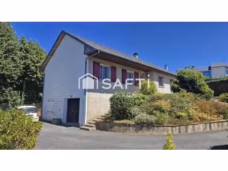 maison de lotissement avec sous-sol et terrain clos