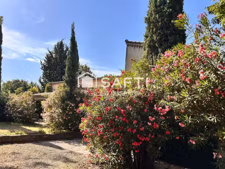 villa avec piscine  sur 2165 m² clôturé  arboré  4 chambres+bureau+buanderie+garage+grenie