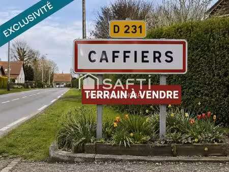 terrain (avec garage) constructible et viabilisé de 1 027 m²