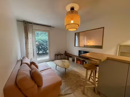 location appartement 2 pièces 33 m² à aix-en-provence (13100)