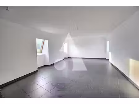 location appartement 3 pièces 78 m² à vitry-en-artois (62490)