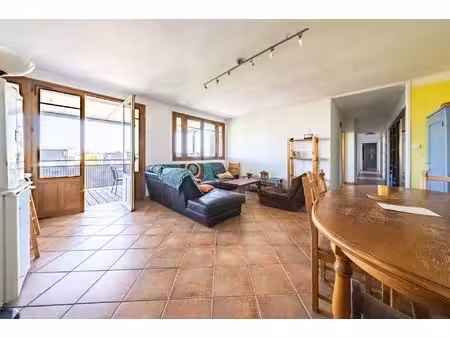 appartement à vendre 5 pièces dijon (21) de 95 m² avec grand balcon  cave et garage