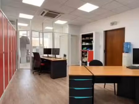 vente bureaux et commerces à angers (49000) : à vendre / 69m² angers