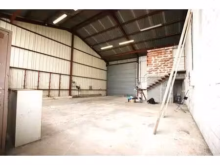 bâtiment professionnel avec grande hauteur - parcelle constructible 1 250 m²