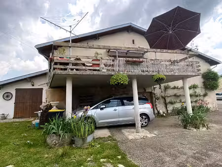 maison de village oyonnax 3 pièce(s) 98 m2 et dépendances