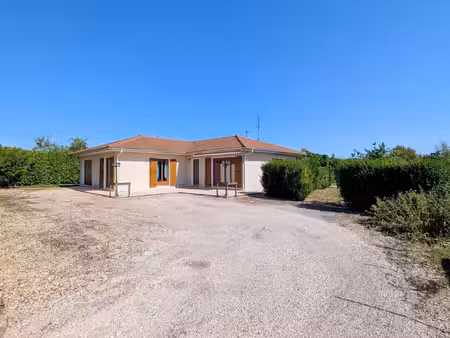 maison plain pied en centre village
