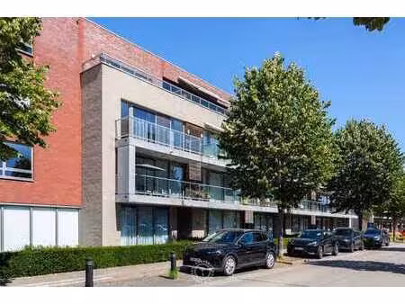 verzorgd appartement met terras en unieke ligging aan de ...