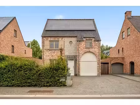 charmante vrijstaande woning in landelijke stijl met 5 sl...