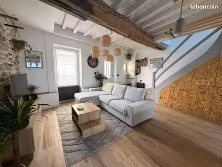 maison de village rénovée avec cour intérieure – centre de brignais