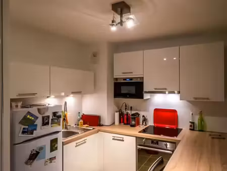 particulier loue t2 39m2 + parking sous-sol