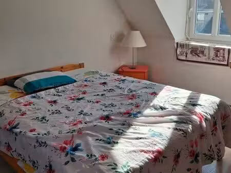 chambre meublée dans maison de ville