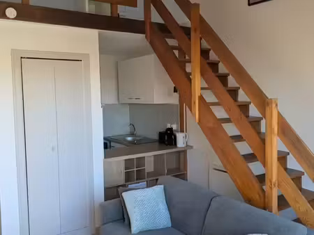 à louer – t1 bis meublé 33 m² fraîchement rénové – agen – balcon – parking