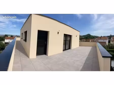 magnifique terrasse climatisé châtaigneraie chu