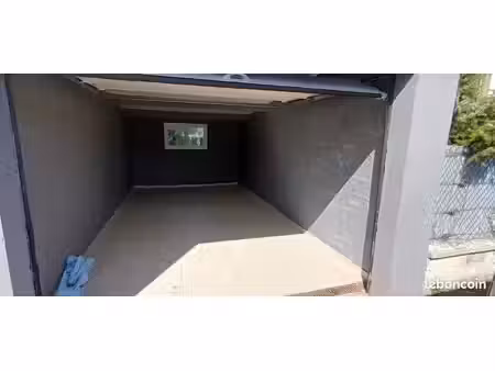 garage à louer