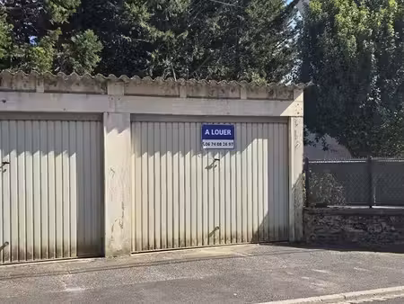 à louer – garage / box fermé 1 véhicule - villenoy
