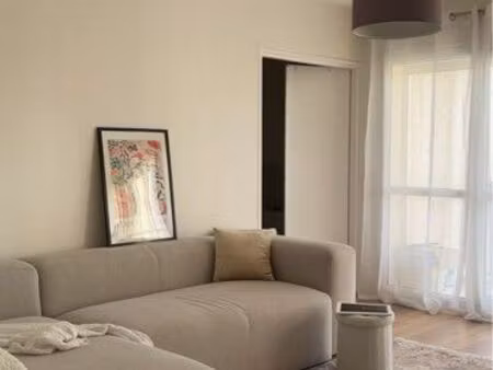 location f4 val fourré
