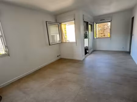 apparemment 3 chambres centre st julien
