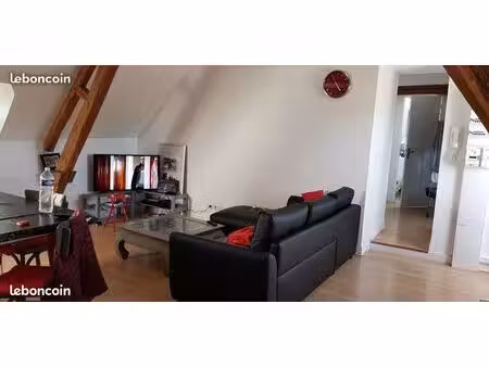 f2 de charme mansardé – calme & parking – st-pierre-canivet