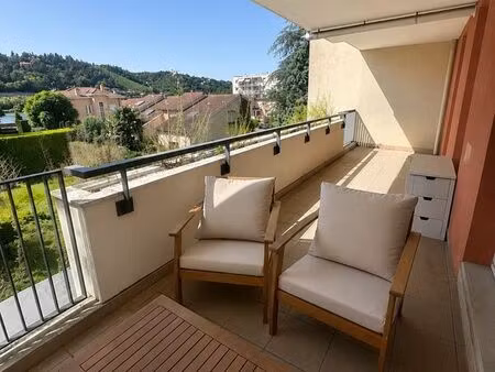 t2 meublé de 52 m²