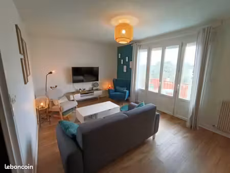 chambre proche de l'université et du lycée de la mode