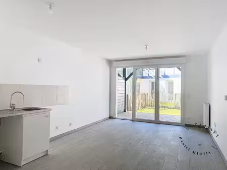 t2 rez-de-jardin 41 m² a mios