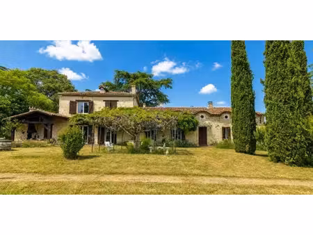 vente maison 13 pièces 490 m² castéra-verduzan (32410)