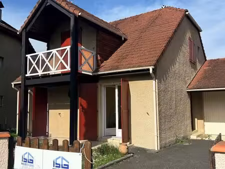 -gelos - maison de 4 pièces de 100m² avec jardin -