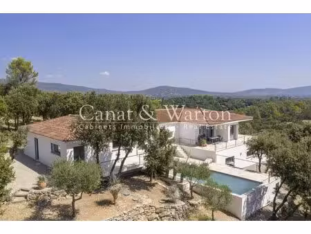 villa contemporaine environnement privilegie plain pied avec piscine